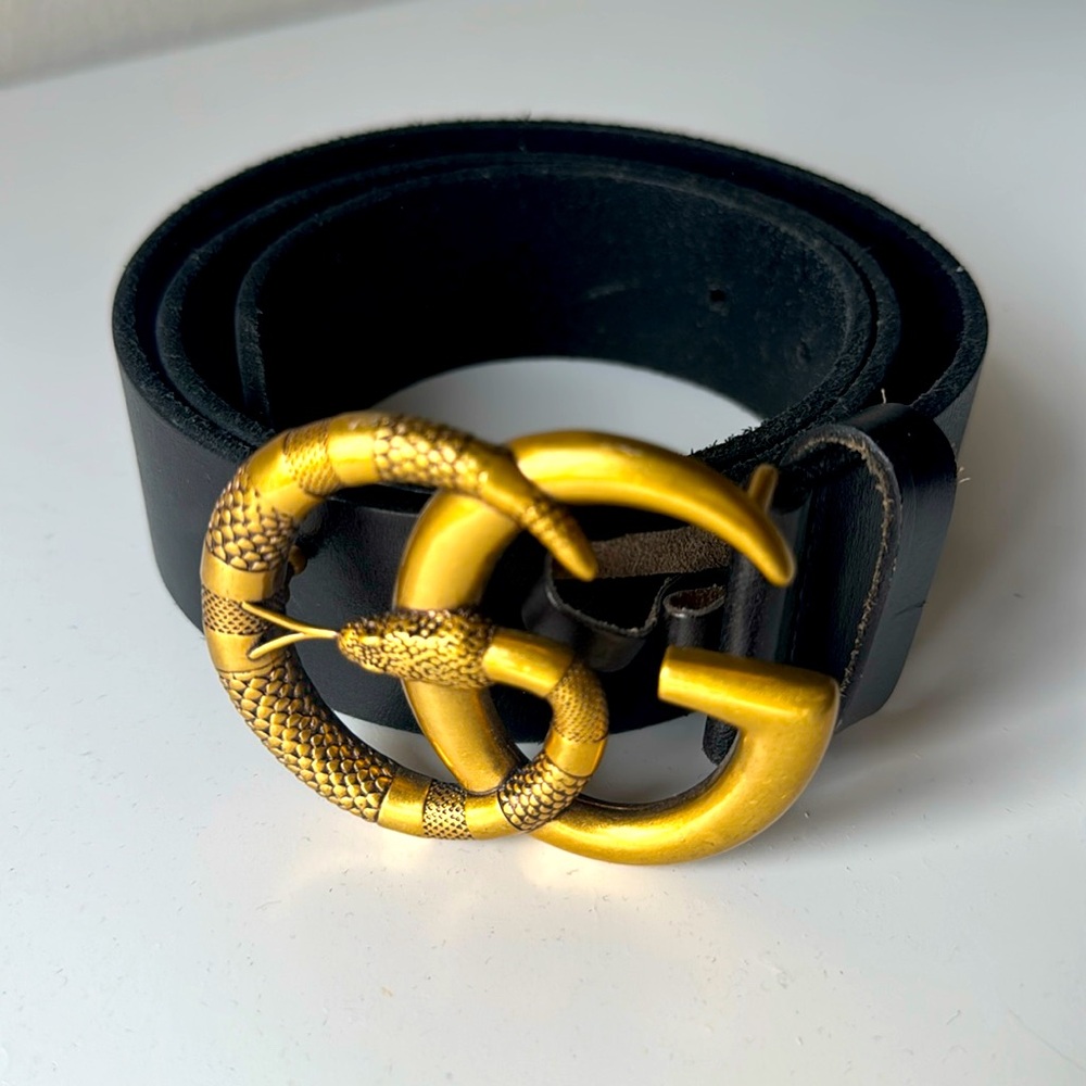 Gucci snake double G gold toned bucks with black leather belt size 85